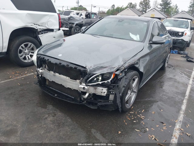 55SWF4JB8HU230686 Mercedes-Benz C 300 Luxury/sport