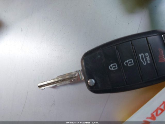 KNAFX4A63G5506920 KIA FORTE LX
