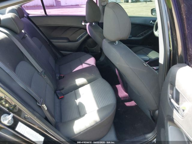 KNAFX4A63G5506920 KIA FORTE LX