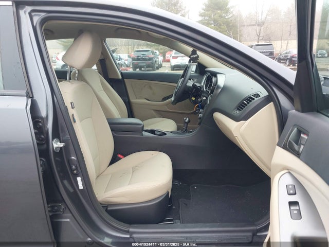 KNAGM4A73F5625605 KIA Optima Lx