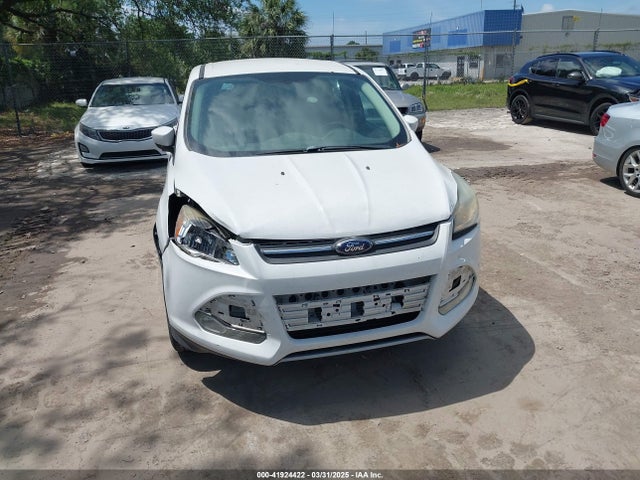 1FMCU0GX6EUE28168 Ford ESCAPE SE