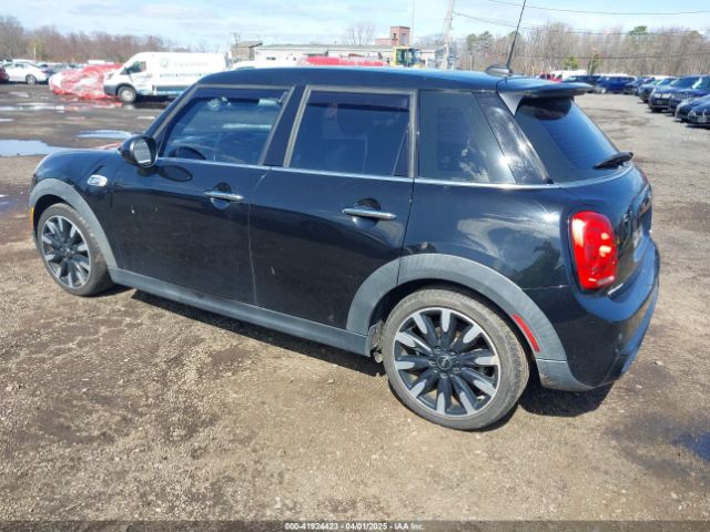 2017 MINI HARDTOP WMWXU3C39H2F48699 Photo 2