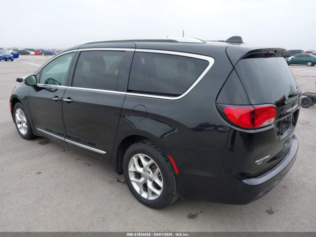 2020 CHRYSLER PACIFICA 2C4RC1GG0LR275546 Photo 2