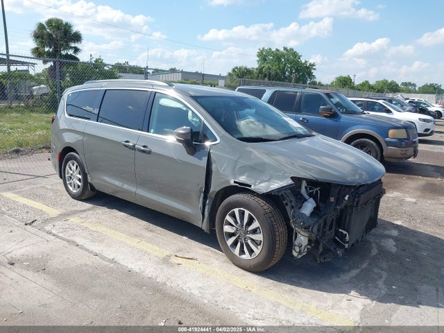 Chrysler Pacifica Touring L 2022 2C4RC1BG9NR157831 zdjęcie główne