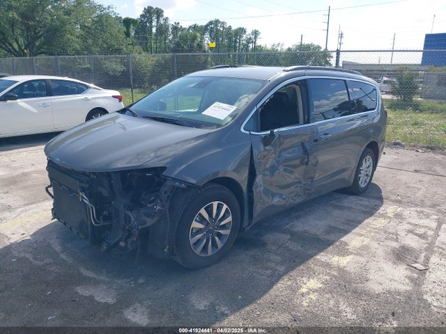 Chrysler Pacifica Touring L 2022 2C4RC1BG9NR157831 Image 2