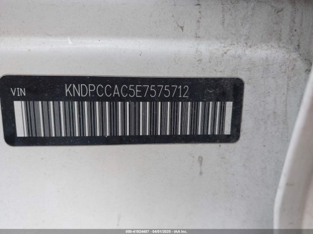 KNDPCCAC5E7575712 KIA Sportage Ex