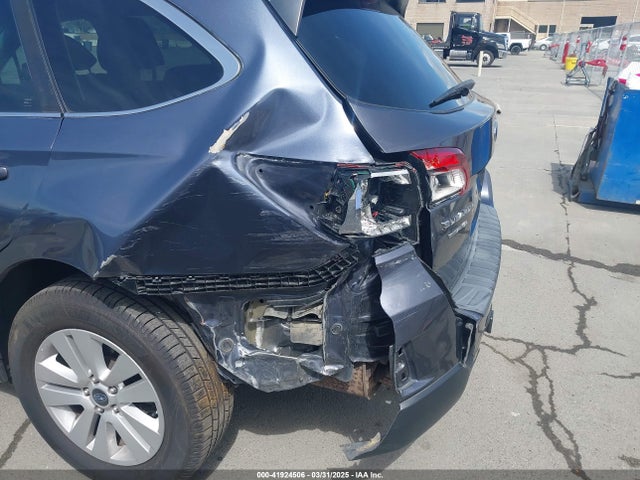 4S4BSACCXH3422300 Subaru Outback 2.5i Premium