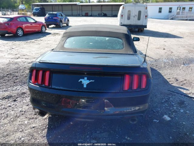 1FATP8EM3F5396946 Ford Mustang V6