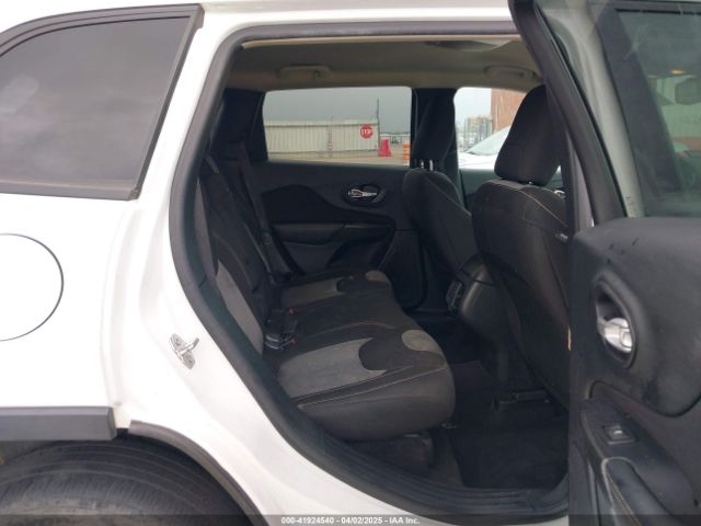 1C4PJLAB2GW346507 Jeep Cherokee Altitude