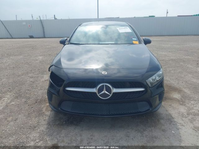 W1K3G4EB5MJ285990 Mercedes-Benz A 220