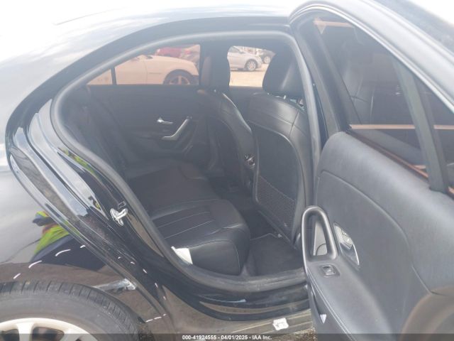 W1K3G4EB5MJ285990 Mercedes-Benz A 220