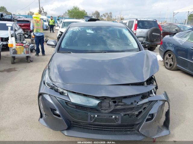 JTDKAMFPXN3201623 Toyota Prius Prime Le