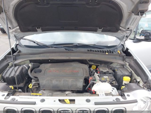ZACCJBDB8HPE80599 Jeep Renegade Limited 4x4
