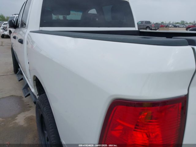 1C6RR6KG5HS825162 RAM 1500 Tradesman  4x2 5'7 Box