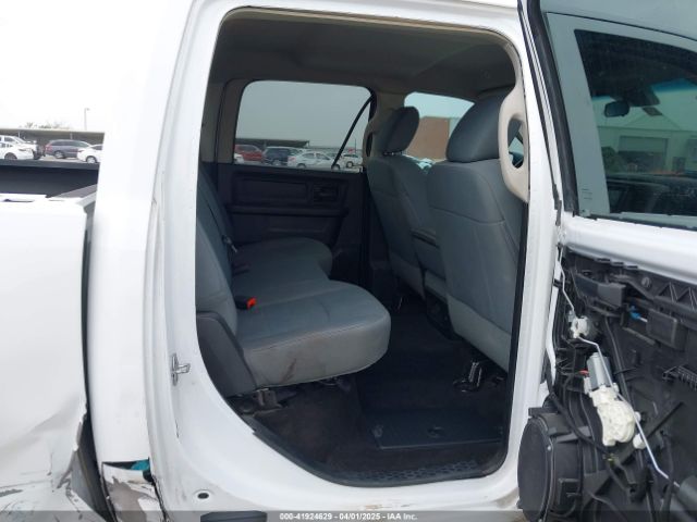 1C6RR6KG5HS825162 RAM 1500 Tradesman  4x2 5'7 Box