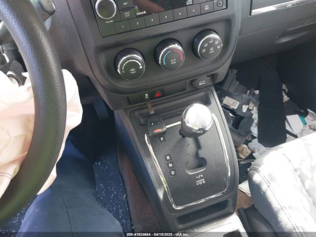 1C4NJPBB6FD241654 Jeep Patriot Sport