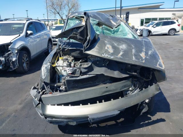 1C4NJPBB6FD241654 Jeep Patriot Sport
