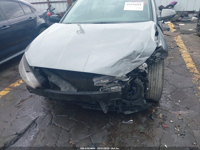 KMHD84LFXKU781862 Hyundai ELANTRA SEL