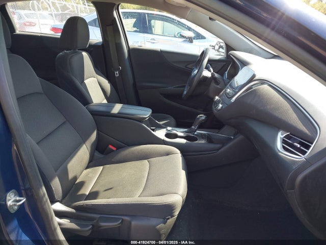 1G1ZE5ST4HF227481 Chevrolet MALIBU 1LT