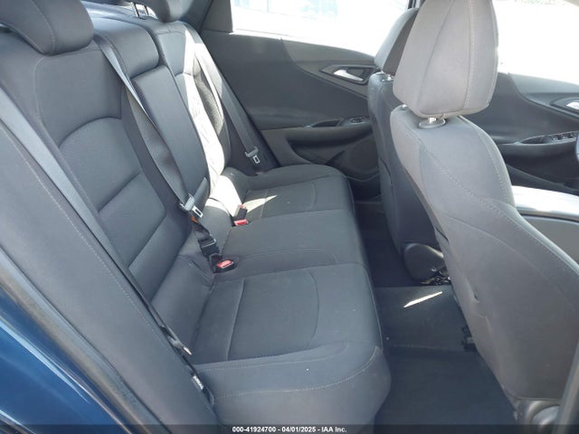 1G1ZE5ST4HF227481 Chevrolet MALIBU 1LT