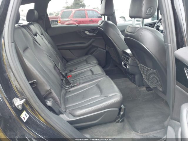 WA1LAAF71HD023838 Audi Q7 3.0t Premium