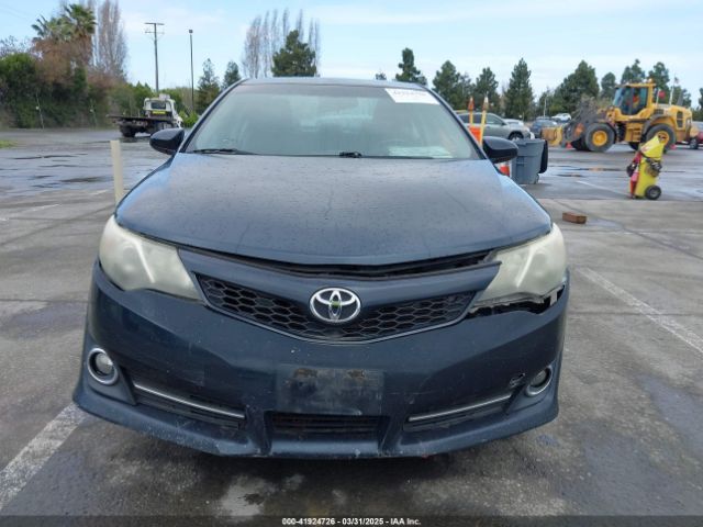 4T1BF1FKXEU385715 Toyota CAMRY SE