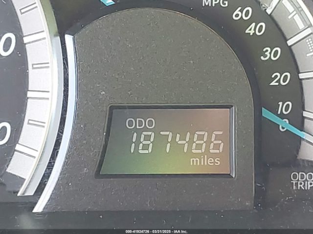 4T1BF1FKXEU385715 Toyota CAMRY SE