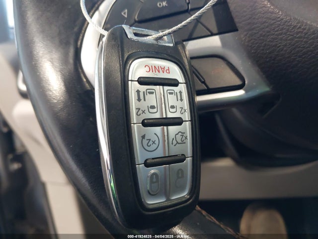 2C4RC1BG1LR123976 Chrysler Pacifica Touring L