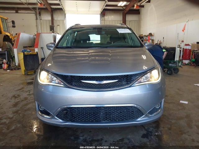2C4RC1BG1LR123976 Chrysler Pacifica Touring L