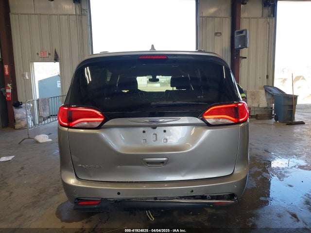 2C4RC1BG1LR123976 Chrysler Pacifica Touring L