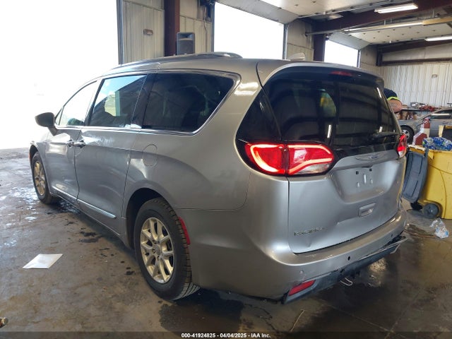 2C4RC1BG1LR123976 Chrysler Pacifica Touring L