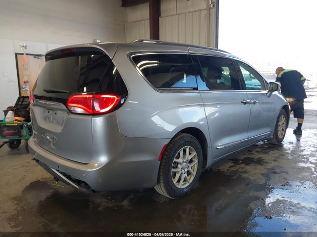 2C4RC1BG1LR123976 Chrysler Pacifica Touring L