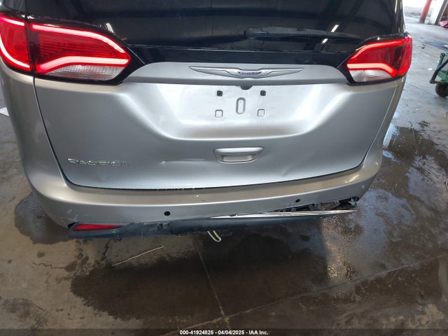 2C4RC1BG1LR123976 Chrysler Pacifica Touring L