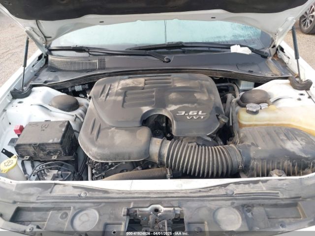 2019 CHRYSLER 300 2C3CCAGG3KH682596 Photo 9