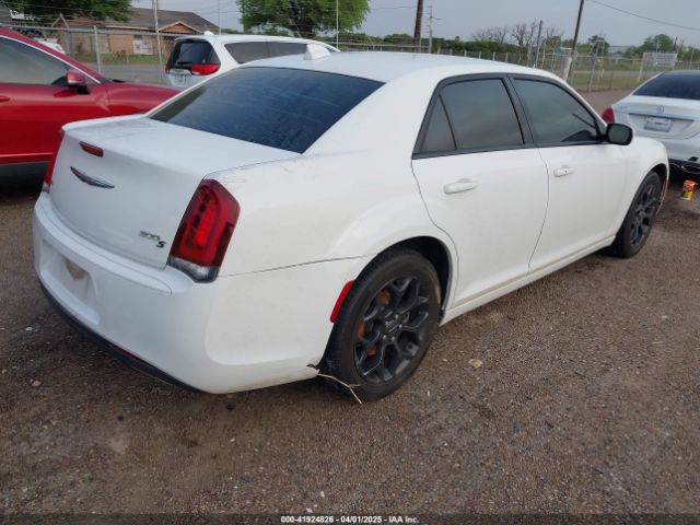 2019 CHRYSLER 300 2C3CCAGG3KH682596 Photo 3