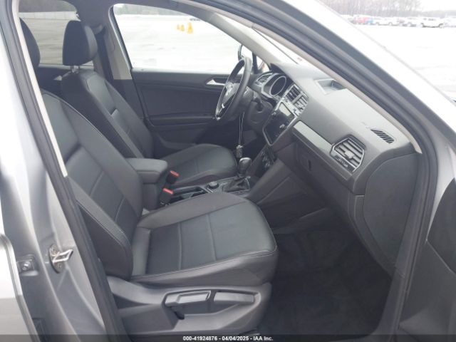 3VV2B7AX6LM084173 Volkswagen Tiguan 2.0t Se/2.0t Se R-line Black/2.0t Sel