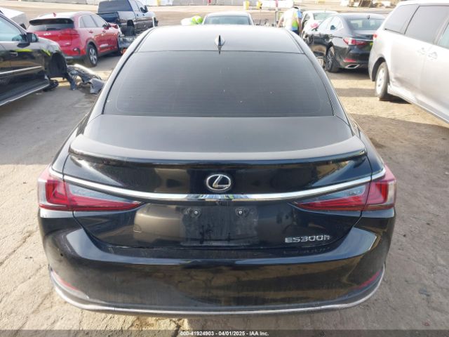 58ADA1C10PU026937 Lexus ES 300H