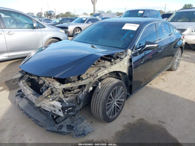 58ADA1C10PU026937 Lexus ES 300H