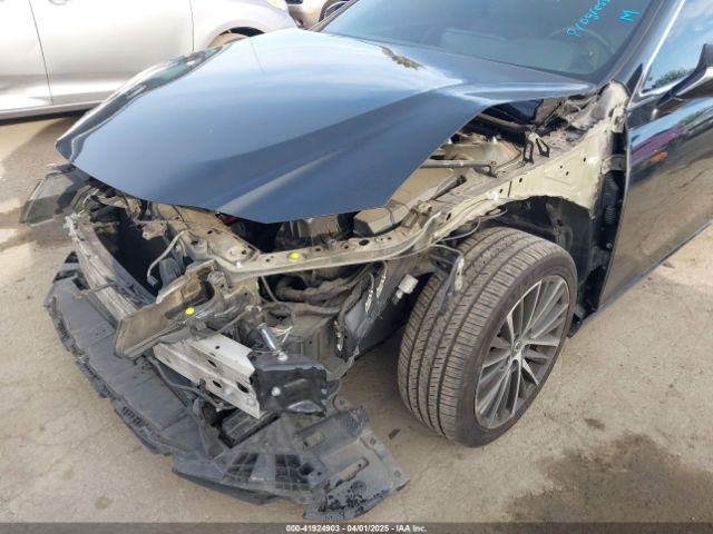 58ADA1C10PU026937 Lexus ES 300H