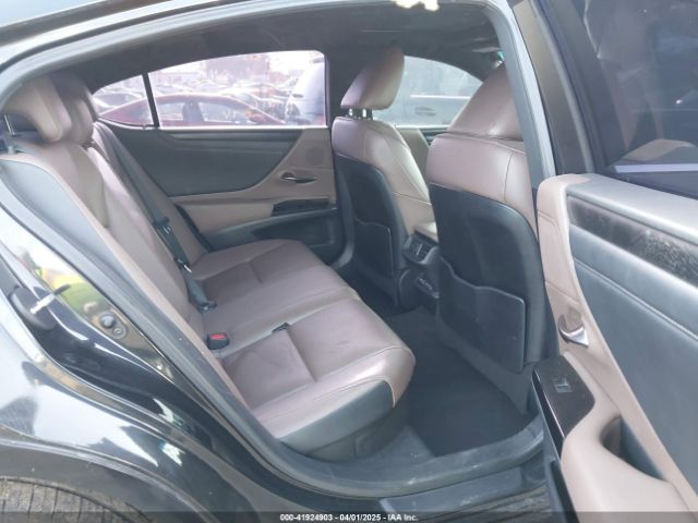 58ADA1C10PU026937 Lexus ES 300H