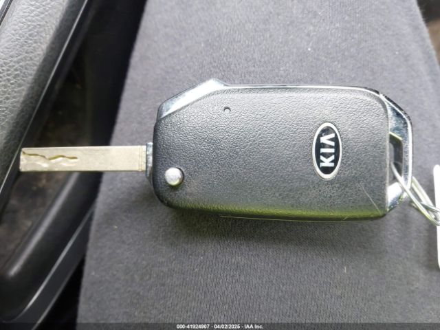 KNDJ23AU3L7005173 KIA SOUL S