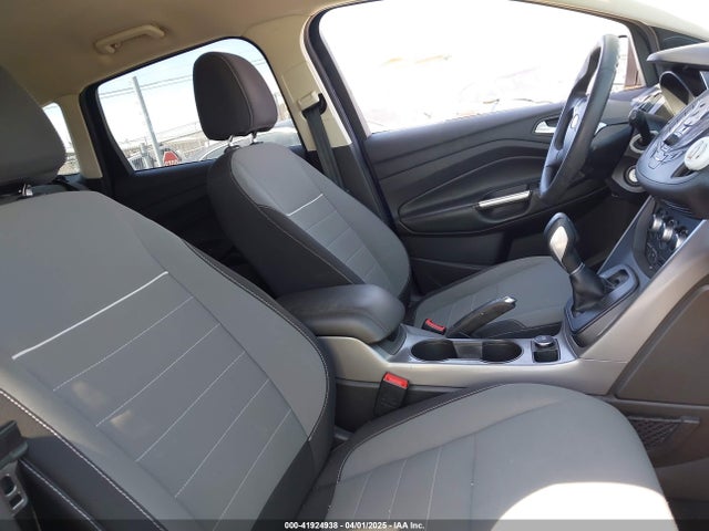 1FMCU9GX1FUB02204 Ford ESCAPE SE