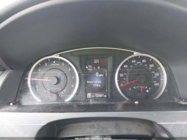 4T1BF1FK2HU813846 Toyota CAMRY SE