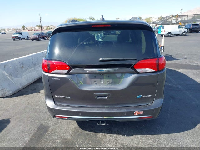 Chrysler Pacifica Hybrid Limited 2018 2C4RC1N71JR229563 Image 16