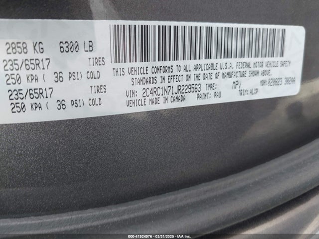 Chrysler Pacifica Hybrid Limited 2018 2C4RC1N71JR229563 Image 9