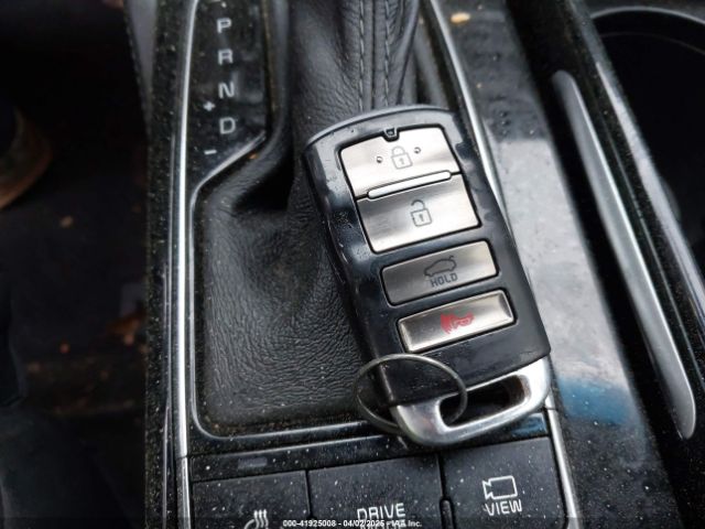 KNALC4J17J5099307 KIA Cadenza Limited