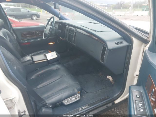 1993 CADILLAC FLEETWOOD 1G6DW527XPR723385 Photo 4