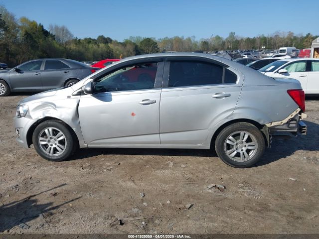 1G1JC5SH5F4175981 Chevrolet Sonic Lt Auto