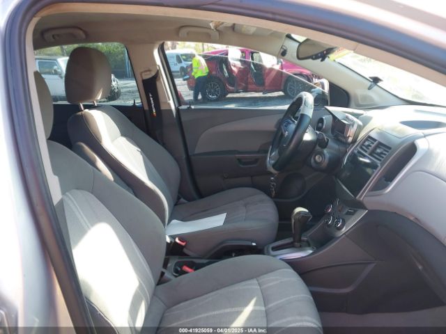 1G1JC5SH5F4175981 Chevrolet Sonic Lt Auto