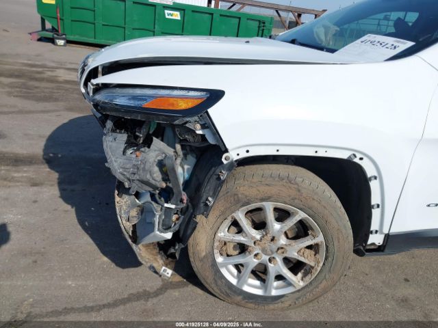 1C4PJMCB9JD513693 Jeep Cherokee Latitude 4x4/latitude Tech Connect 4x4